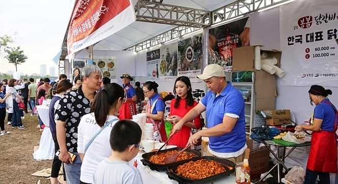 Khám phá Lễ hội văn hóa, ẩm thực Việt Nam - Hàn Quốc bên Hồ Gươm kham pha le hoi van hoa am thuc viet nam han quoc ben ho guom