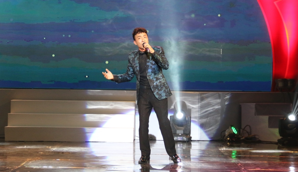 dac sac chuong trinh nghe thuat ket doan toan dan