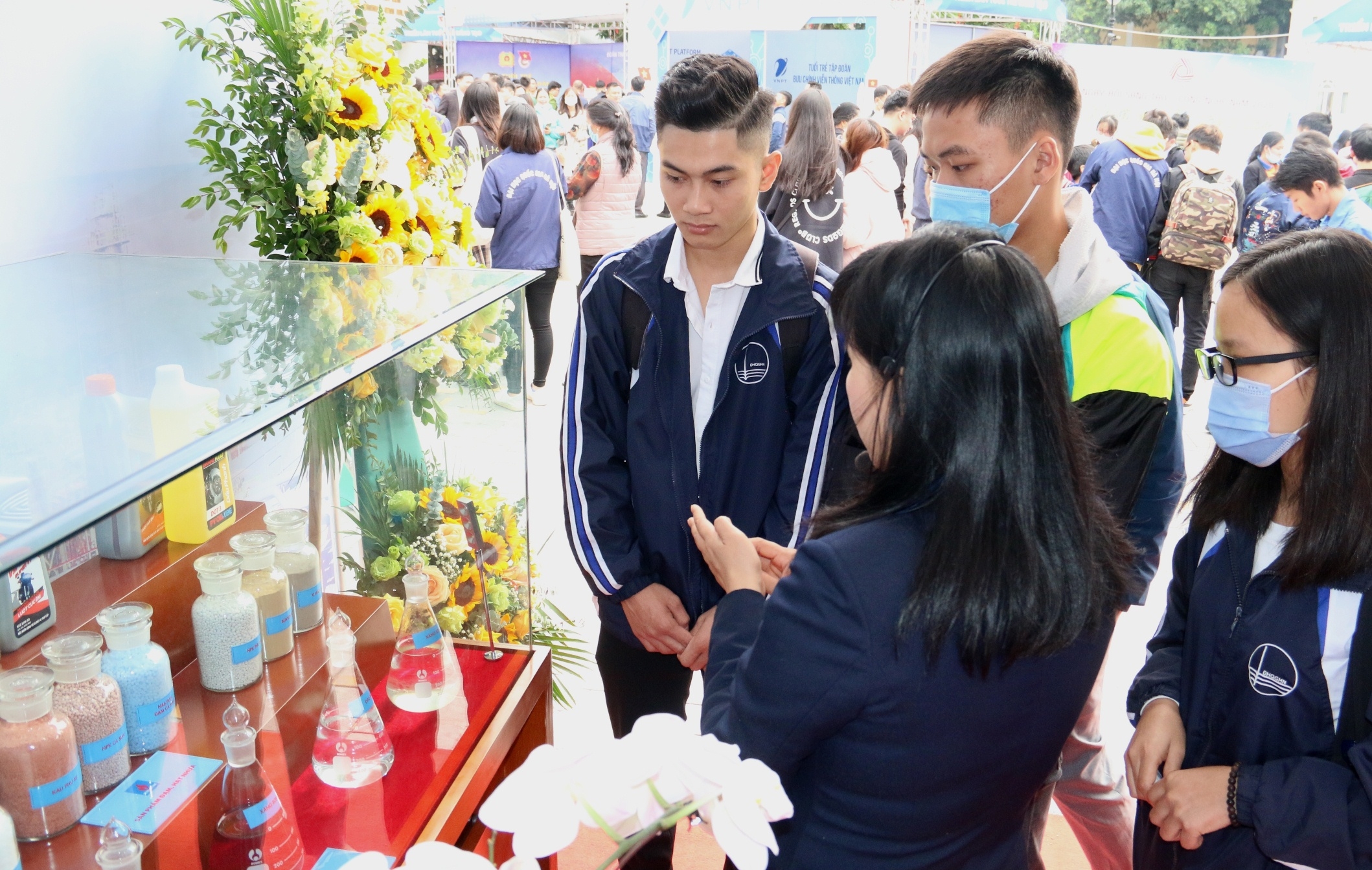Tuổi trẻ Dầu khí tham gia triển lãm 