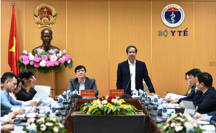 Học sinh, sinh viên trở lại trường là nhu cầu chính đáng