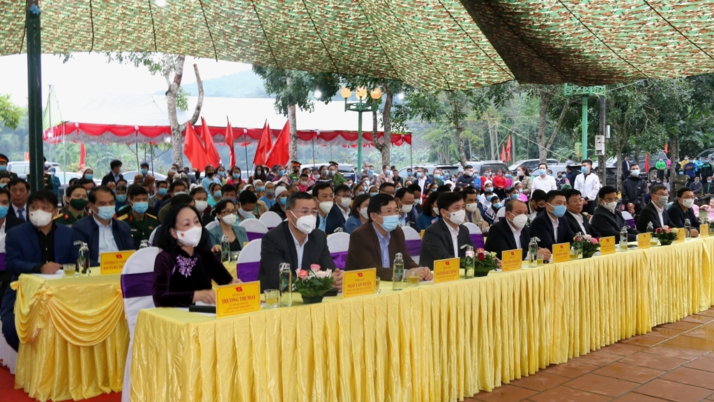 Tổng Giám đốc Petrovietnam Lê Mạnh Hùng dự Ngày hội Đại đoàn kết toàn dân tộc tại tỉnh Hòa Bình