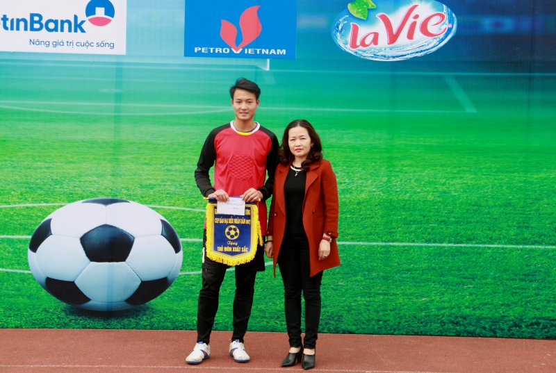 doi bong da pvn vo dich cup bao dai bieu nhan dan 2017