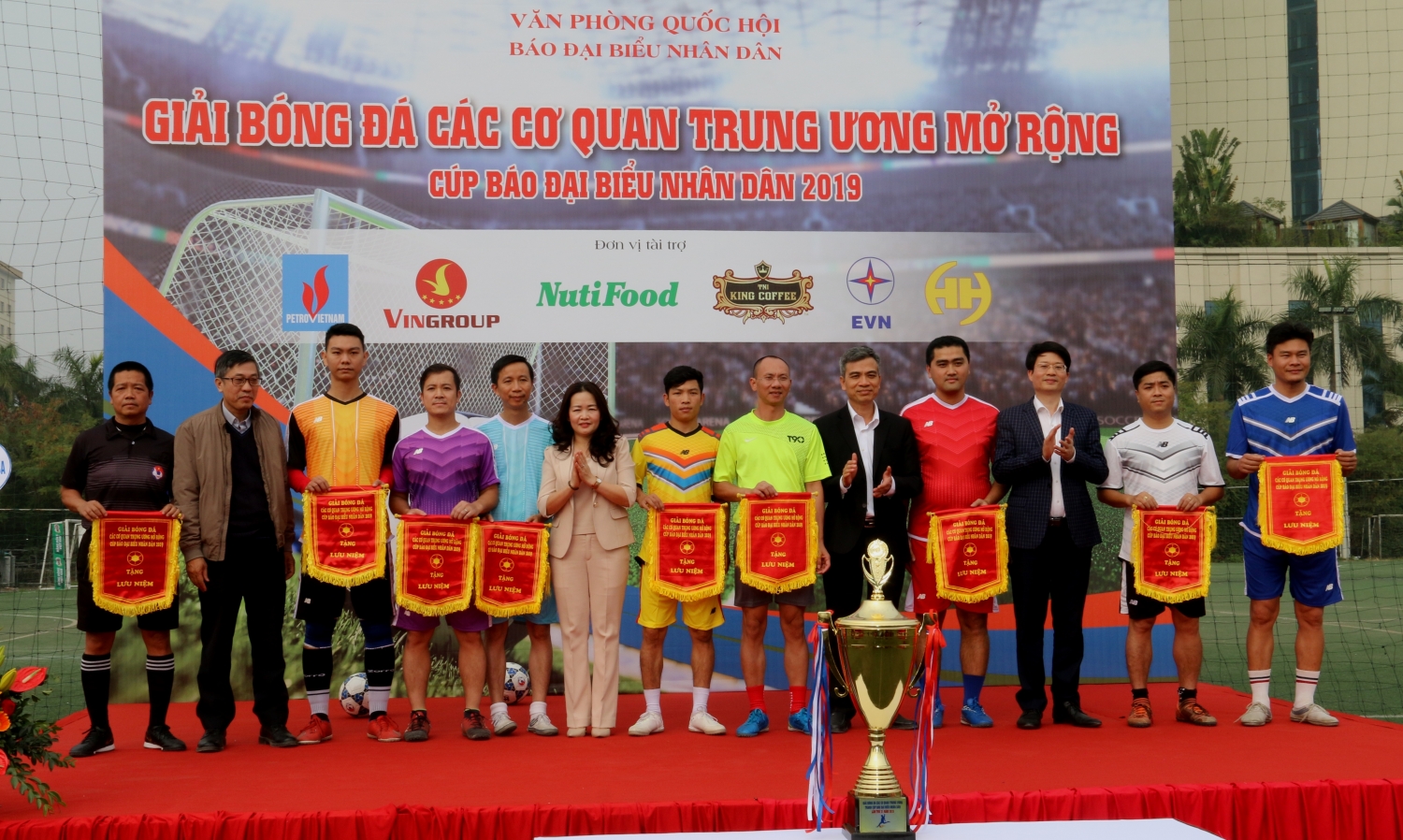 doi bong da pvn tham gia cup bao dai bieu nhan dan nam 2019