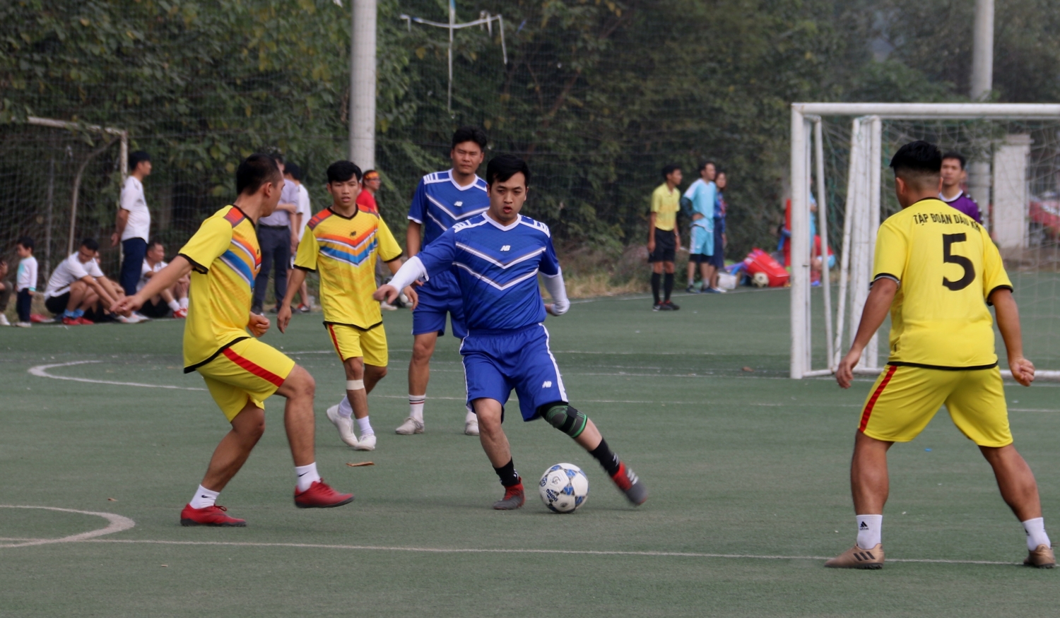 doi bong da pvn tham gia cup bao dai bieu nhan dan nam 2019