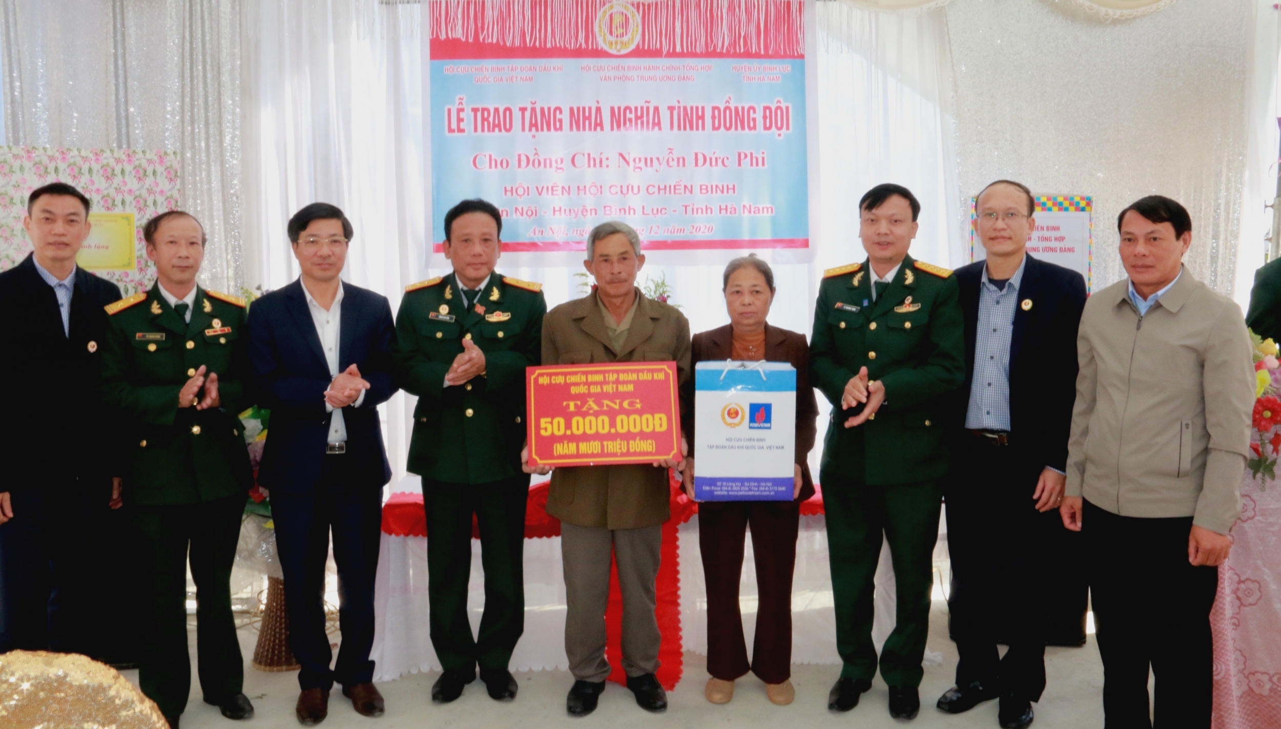 Hội CCB Tập đoàn trao nhà “Nghĩa tình đồng đội” tại Bình Lục, Hà Nam