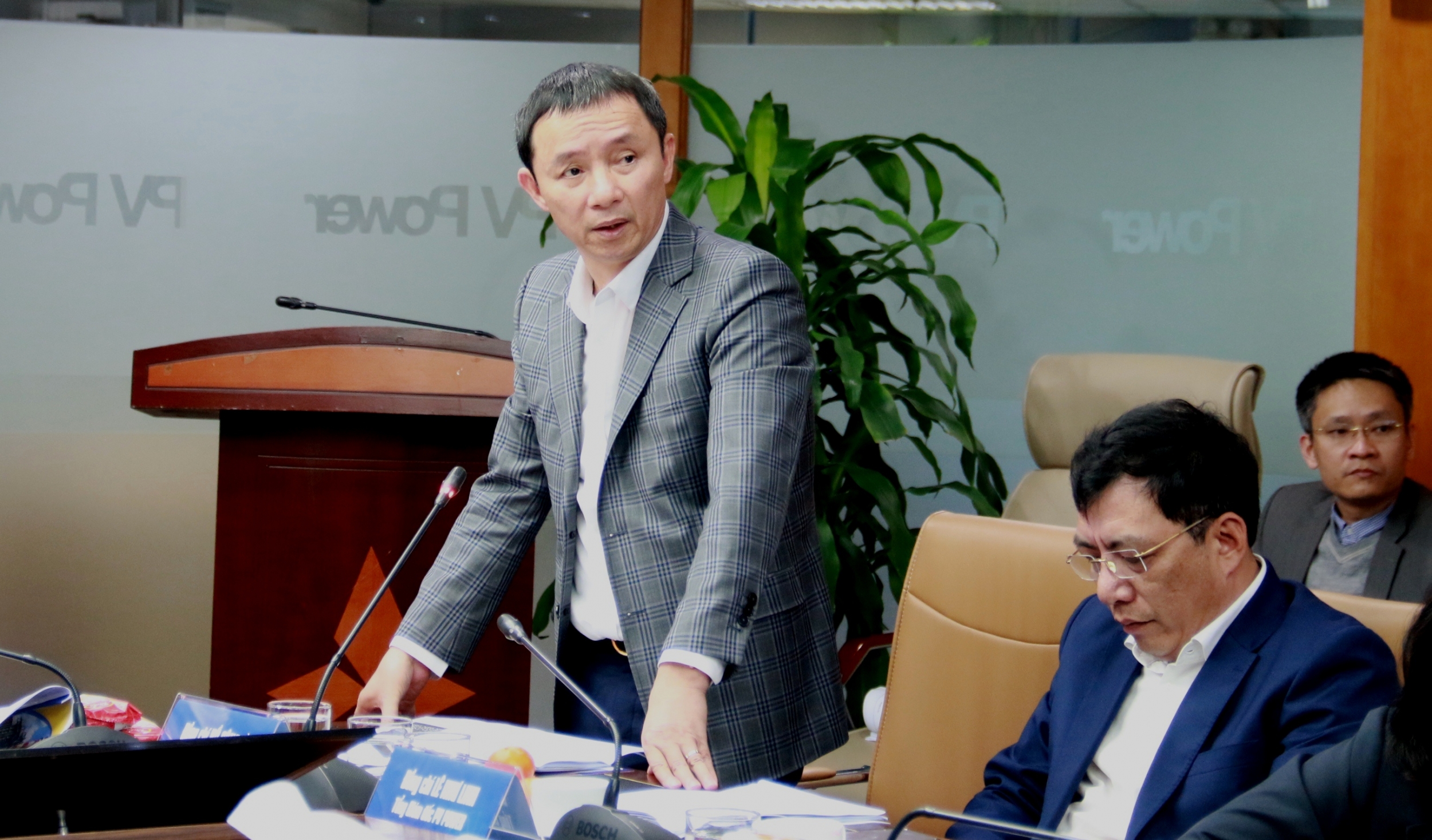Chủ tịch HĐTV Petrovietnam Hoàng Quốc Vượng làm việc với PV Power