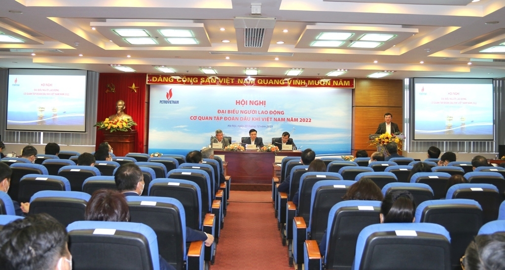 Tổng Giám đốc Petrovietnam Lê Mạnh Hùng đối thoại với người lao động Cơ quan Tập đoàn