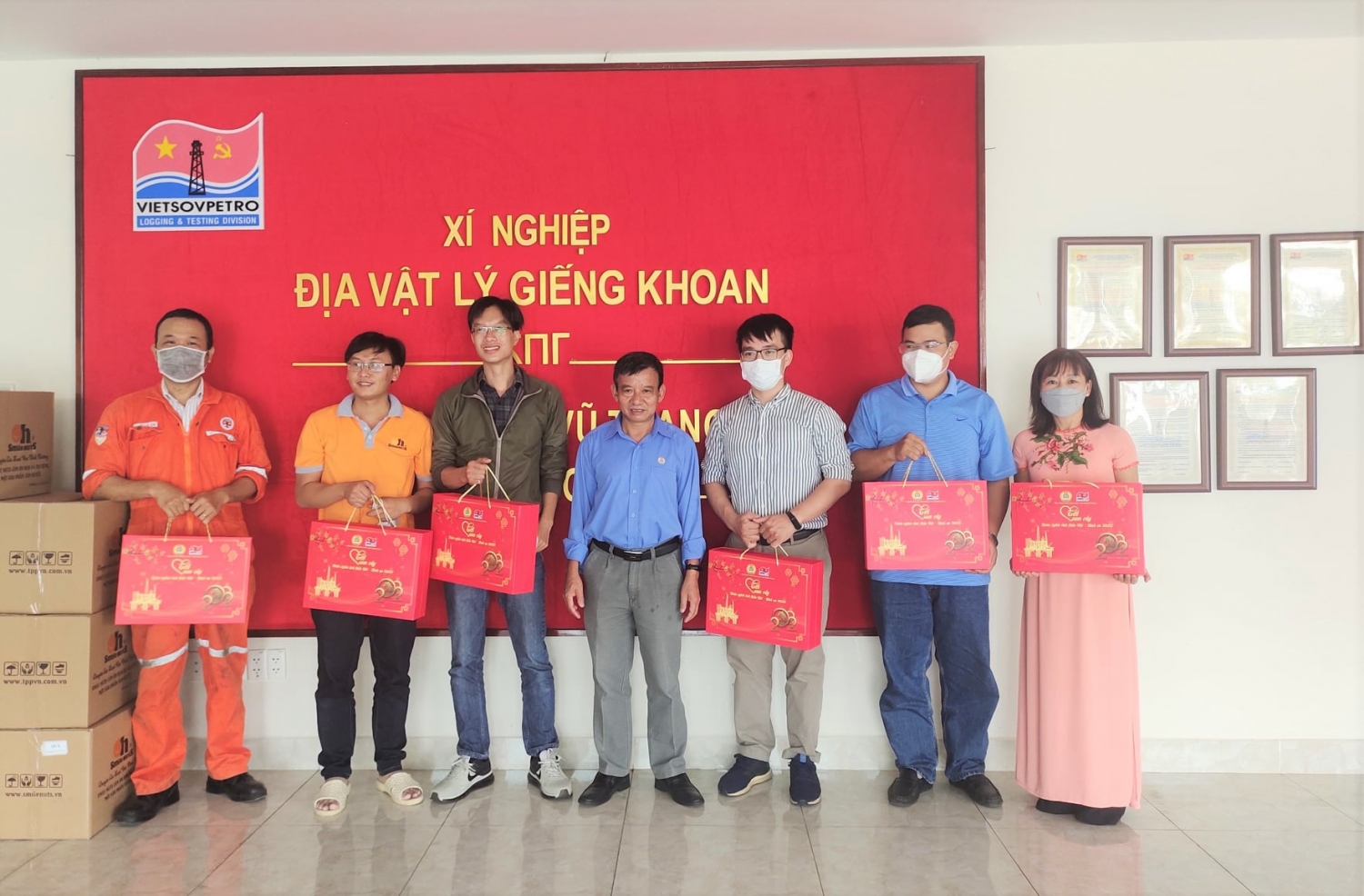 Vietsovpetro: “Tết sum vầy – Xuân nghĩa tình Dầu khí – Bình an”