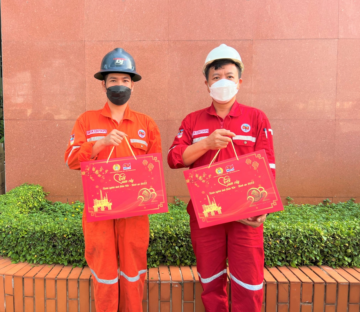Vietsovpetro: “Tết sum vầy – Xuân nghĩa tình Dầu khí – Bình an”