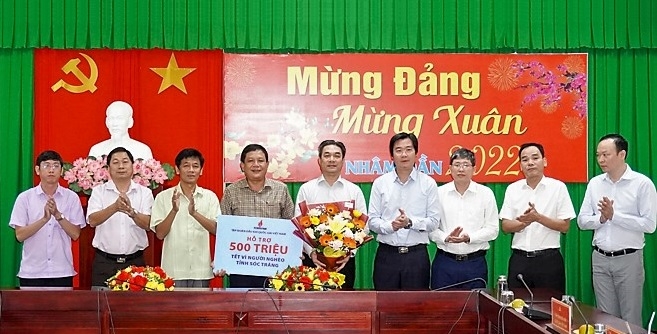 Petrovietnam hỗ trợ 500 triệu đồng để chăm lo Tết cho người nghèo tỉnh Sóc Trăng Petrovietnam hỗ trợ 500 triệu đồng để chăm lo Tết cho người nghèo tỉnh Sóc Trăng