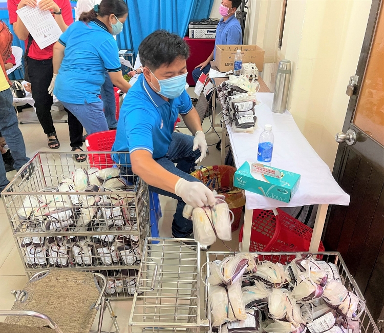 Người lao động Vietsovpetro tích cực tham gia hiến máu nhân đạo