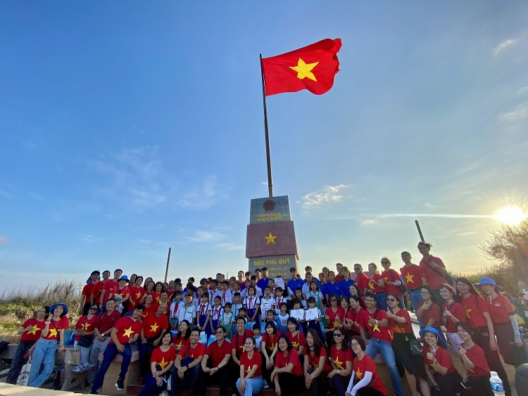 Vietsovpetro: Hành trình “Vì biển đảo quê hương năm 2021”