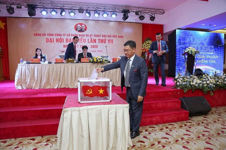 xay dung ptsc tro thanh thuong hieu quoc te uy tin cot loi la dich vu ky thuat dau khi chat luong cao