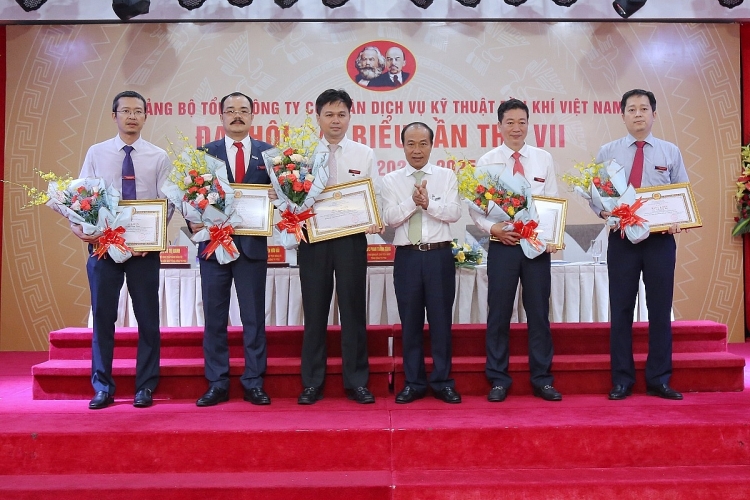 xay dung ptsc tro thanh thuong hieu quoc te uy tin cot loi la dich vu ky thuat dau khi chat luong cao