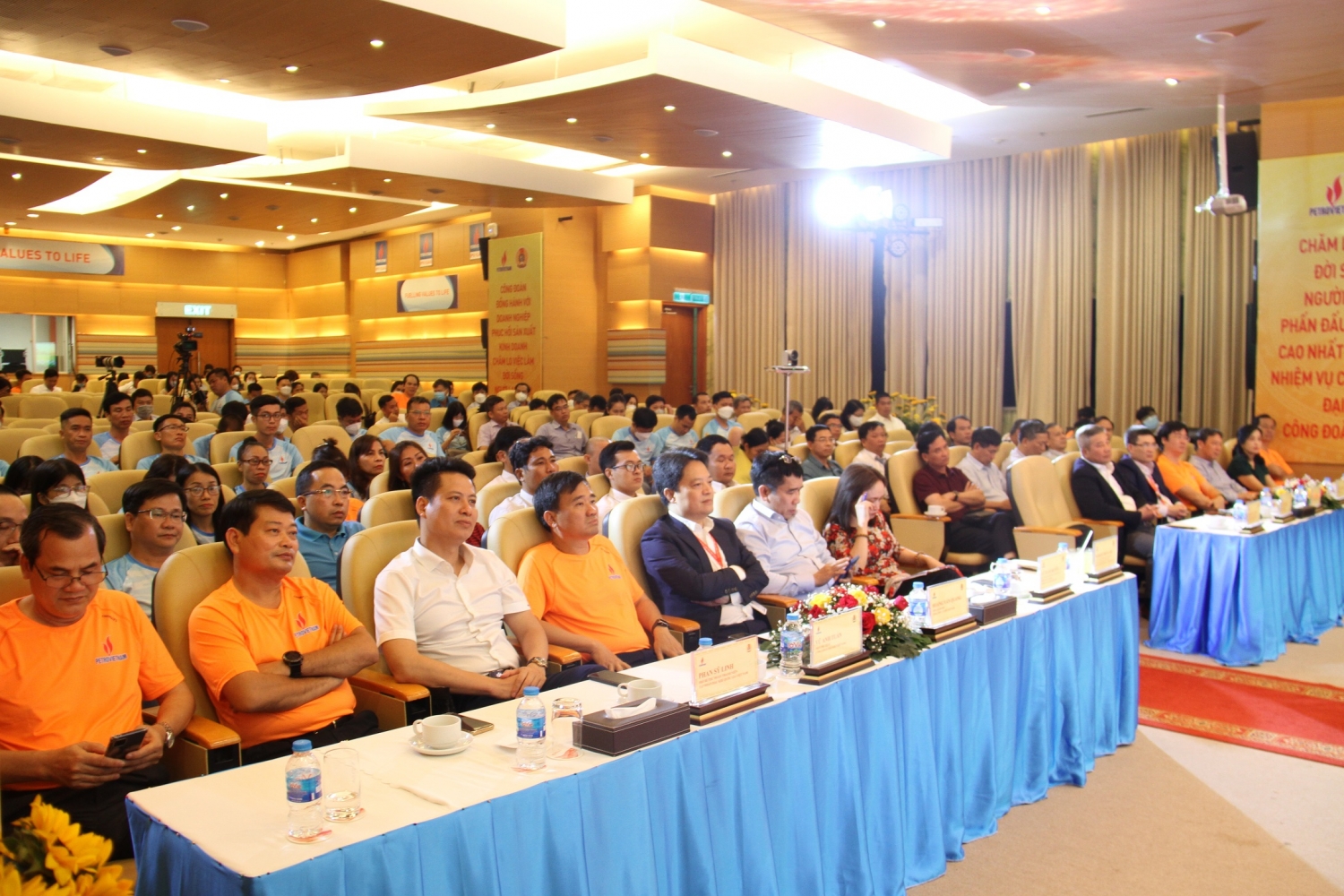 CĐ DKVN gặp mặt Người lao động Dầu khí tiêu biểu và Tổng kết, trao thưởng Giải chạy bộ online “Xuân Dầu khí 2022”
