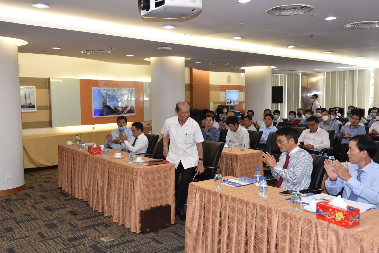 Đảng bộ PTSC nghiên cứu, học tập, quán triệt và triển khai thực hiện Kết luận, Quy định của Hội nghị Trung ương 4 khóa XIII