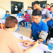 doan thanh nien pvmtc va pvu hien mau vi cong dong