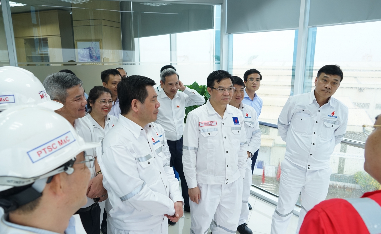 Phó Chủ tịch Quốc hội Nguyễn Đức Hải làm việc, thăm hỏi, động viên người lao động dầu khí tại mỏ Thăng Long - Đông Đô