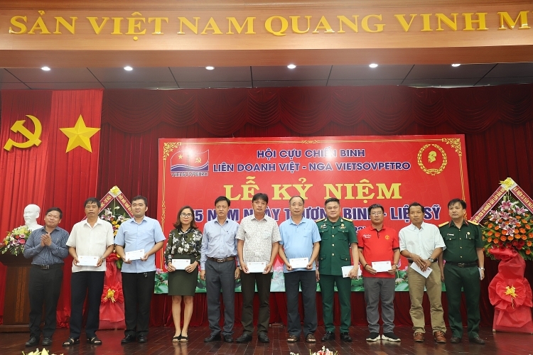 Người Dầu khí "uống nước nhớ nguồn"