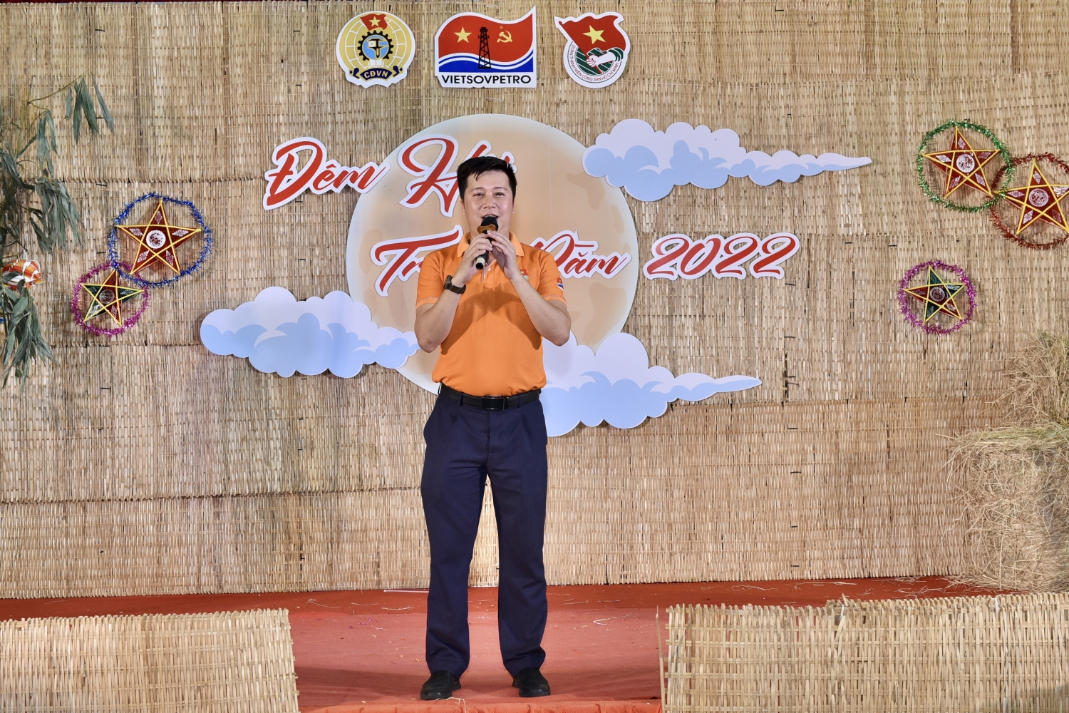 Đêm hội trăng rằm Vietsovpetro: “Kết nối yêu thương