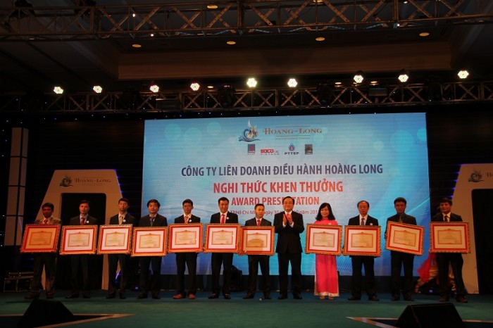 pho thu tuong hoang trung hai du le don dong dau dau tien tu gian dau gieng h5 mo te giac trang