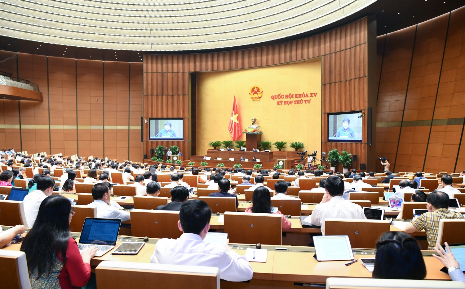 Cần quy định cụ thể hành vi bạo lực gia đình cũng như trách nhiệm báo tin của các thành viên