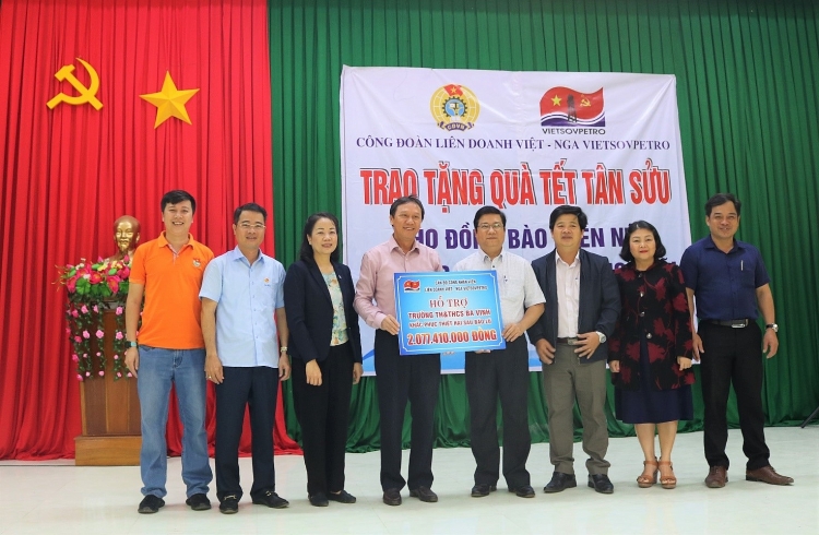 Công đoàn Vietsovpetro hoàn thành xây dựng phòng học cho các em học sinh đồng bào H’Re