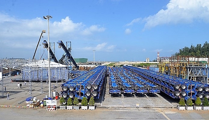 PTSC Quảng Ngãi đón chuyến tàu xuất khẩu sơmi rơmooc đầu tiên qua thị trường Mỹ PTSC Quảng Ngãi đón chuyến tàu xuất khẩu sơmi rơmooc đầu tiên qua thị trường Mỹ