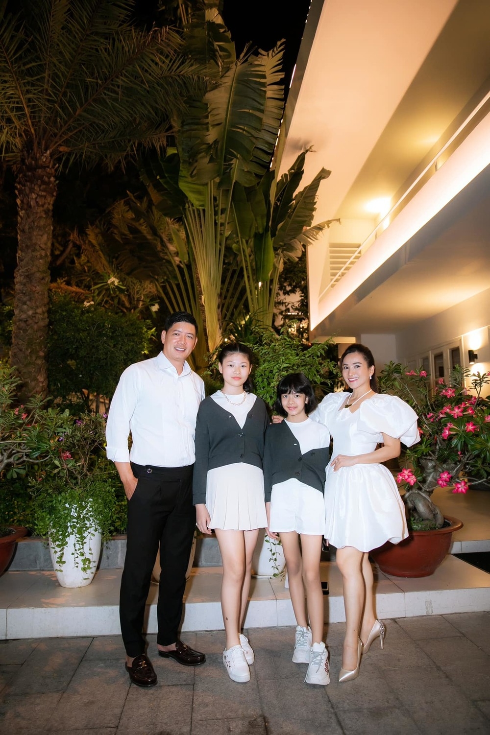 Sao Việt ngày 27/2/2022: Nguyễn Anh Dũng xuất hiện với hình ảnh và phong cách mới Sao Việt ngày 27/2/2022: Nguyễn Anh Dũng xuất hiện với hình ảnh và phong cách mới