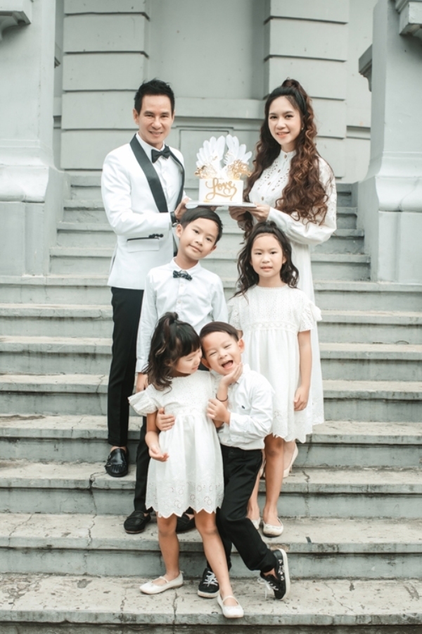 Sao Việt hôm nay 23/4: Những khoảnh khắc hạnh phúc Trường Giang - Nhã Phương ở hậu trường Sao Việt hôm nay 23/4: Những khoảnh khắc hạnh phúc Trường Giang - Nhã Phương ở hậu trường