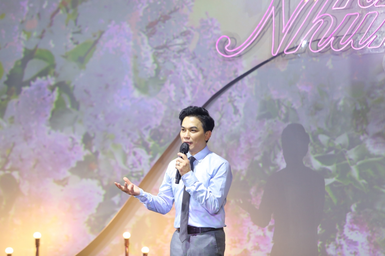 Sao Việt hôm nay 29/4: Thiều Bảo Trâm thu hút sự chú ý với visual 