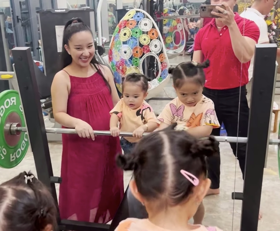 Sao Việt hôm nay 6/5: Thanh Sơn và Khả Ngân lộ Sao Việt hôm nay 6/5: Thanh Sơn và Khả Ngân lộ