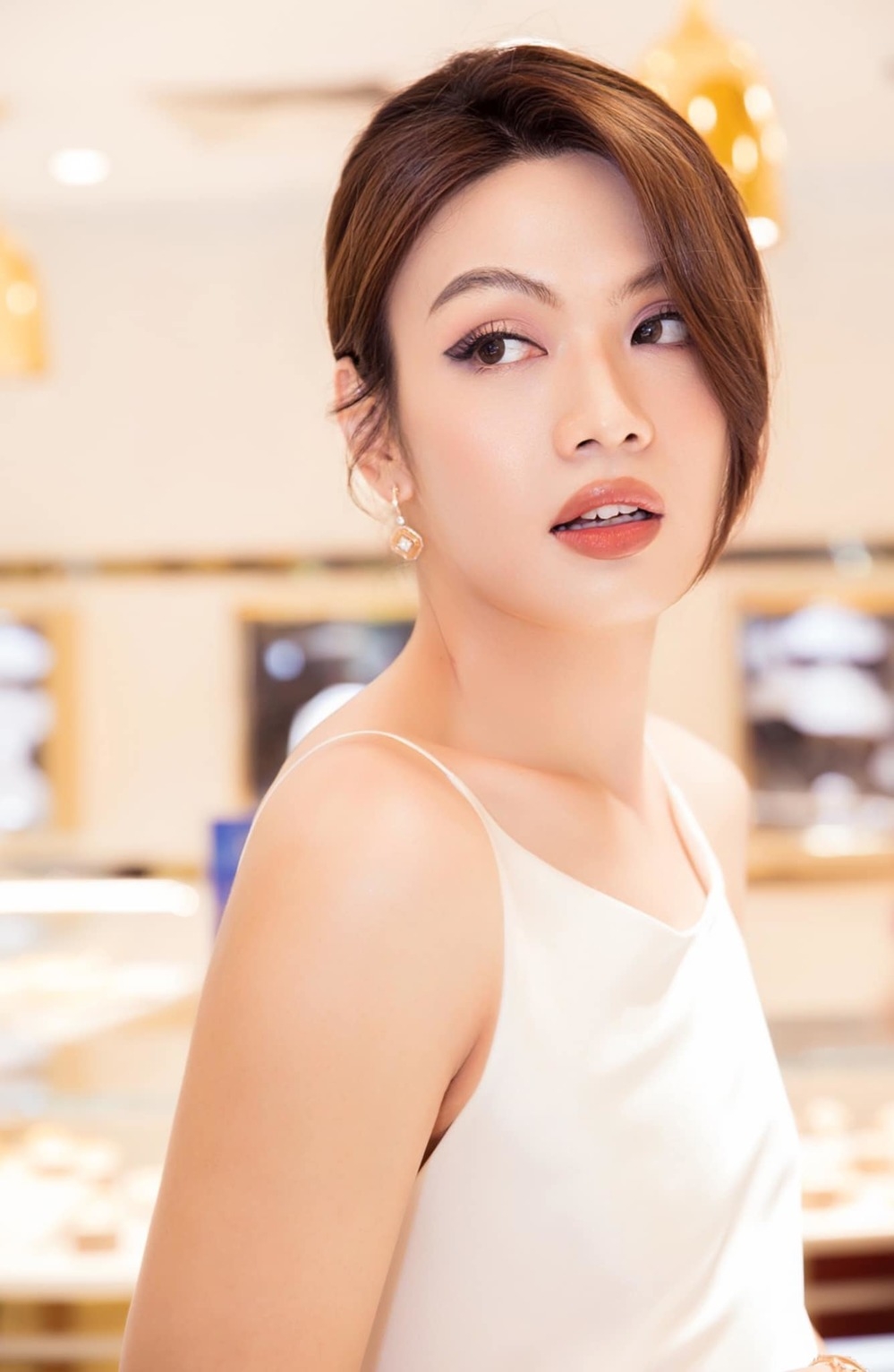 Sao Việt hôm nay 16/5: Cát Phượng chia sẻ Sao Việt hôm nay 16/5: Cát Phượng chia sẻ