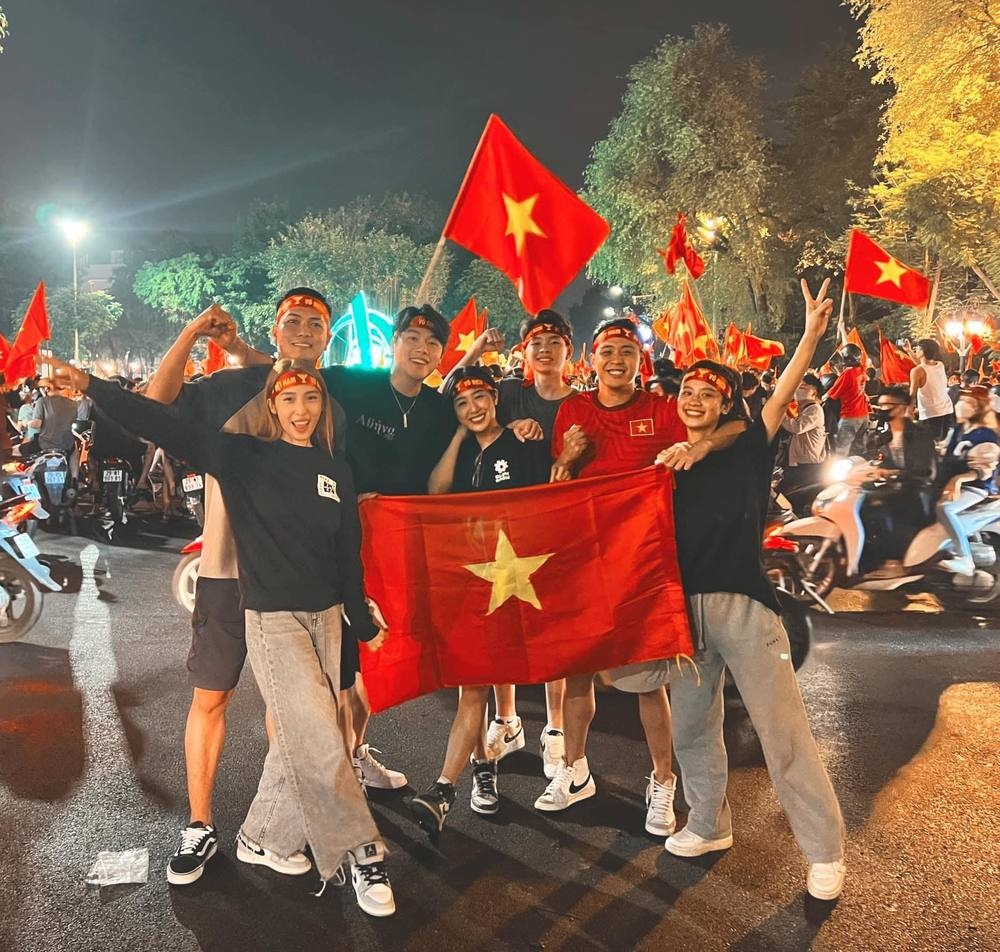Sao Việt hôm nay 23/5: Dàn sao Việt hào hứng khoe ảnh muôn vàn kiểu Sao Việt hôm nay 23/5: Dàn sao Việt hào hứng khoe ảnh muôn vàn kiểu