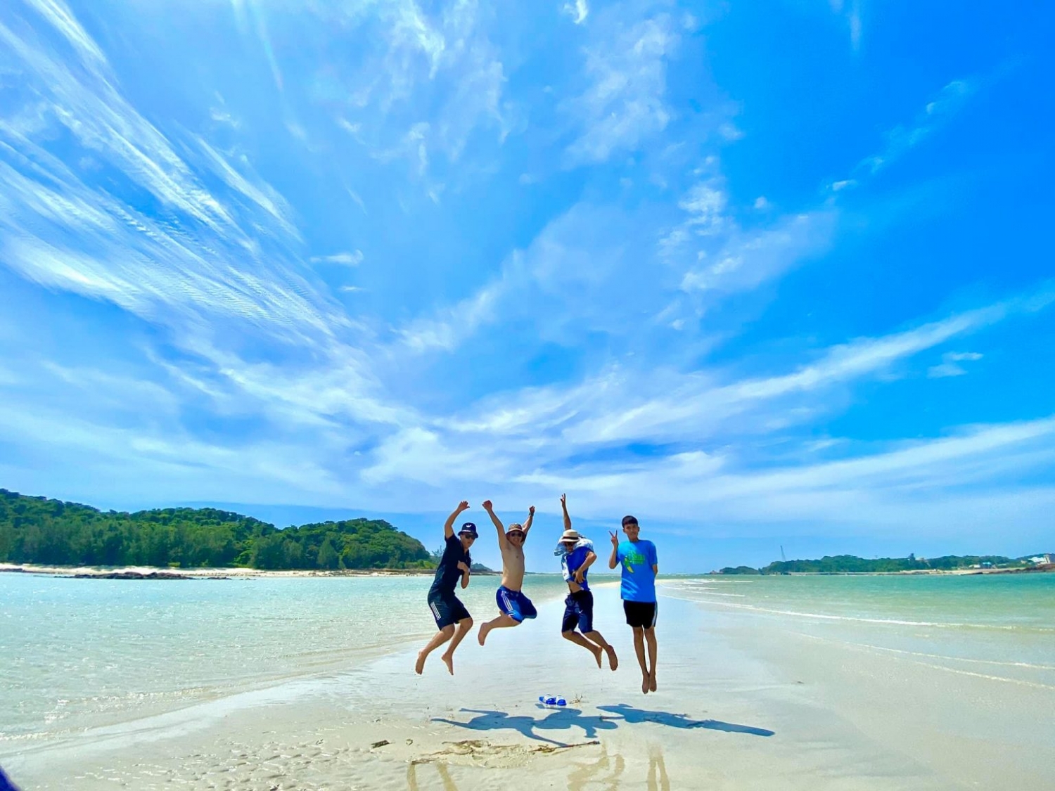 Những bãi biển đẹp tựa thiên đường không thể bỏ qua tại Cô Tô Những bãi biển đẹp tựa thiên đường không thể bỏ qua tại Cô Tô