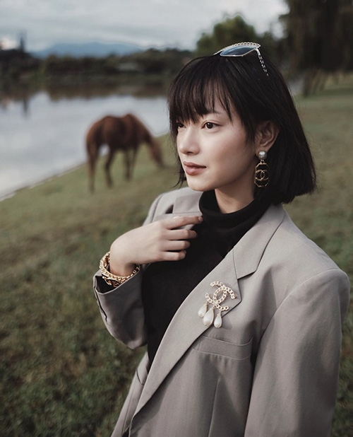 Tin hot giải trí ngày 8/8: Dàn mỹ nhân Việt diện blazer với nhiều phong cách Tin hot giải trí ngày 8/8: Dàn mỹ nhân Việt diện blazer với nhiều phong cách