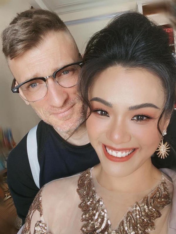 Tin hot giải trí ngày 26/8: Thúy Ngân tích cực khoe hình selfie tại Hàn Quốc Tin hot giải trí ngày 26/8: Thúy Ngân tích cực khoe hình selfie tại Hàn Quốc