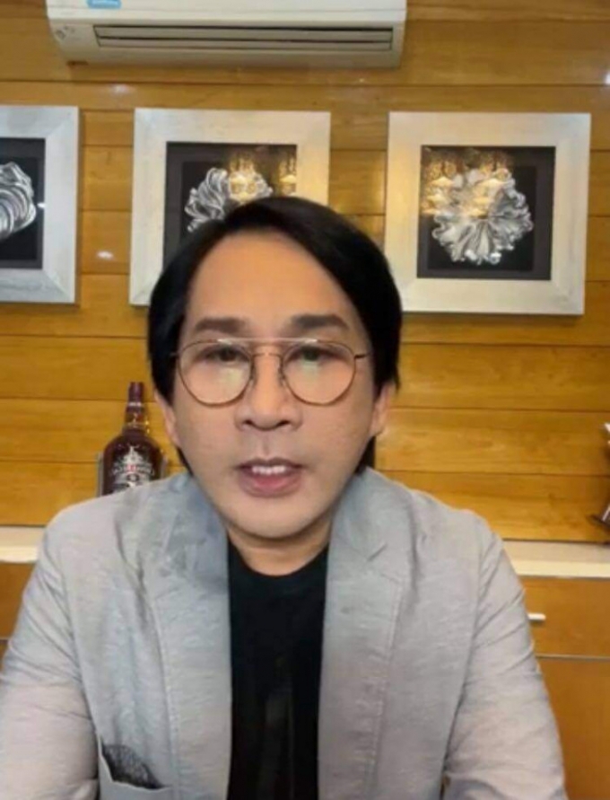 Tin hot giải trí ngày 3/9: Erik phân trần việc đi thu âm trong thời gian giãn cách Tin hot giải trí ngày 3/9: Erik phân trần việc đi thu âm trong thời gian giãn cách