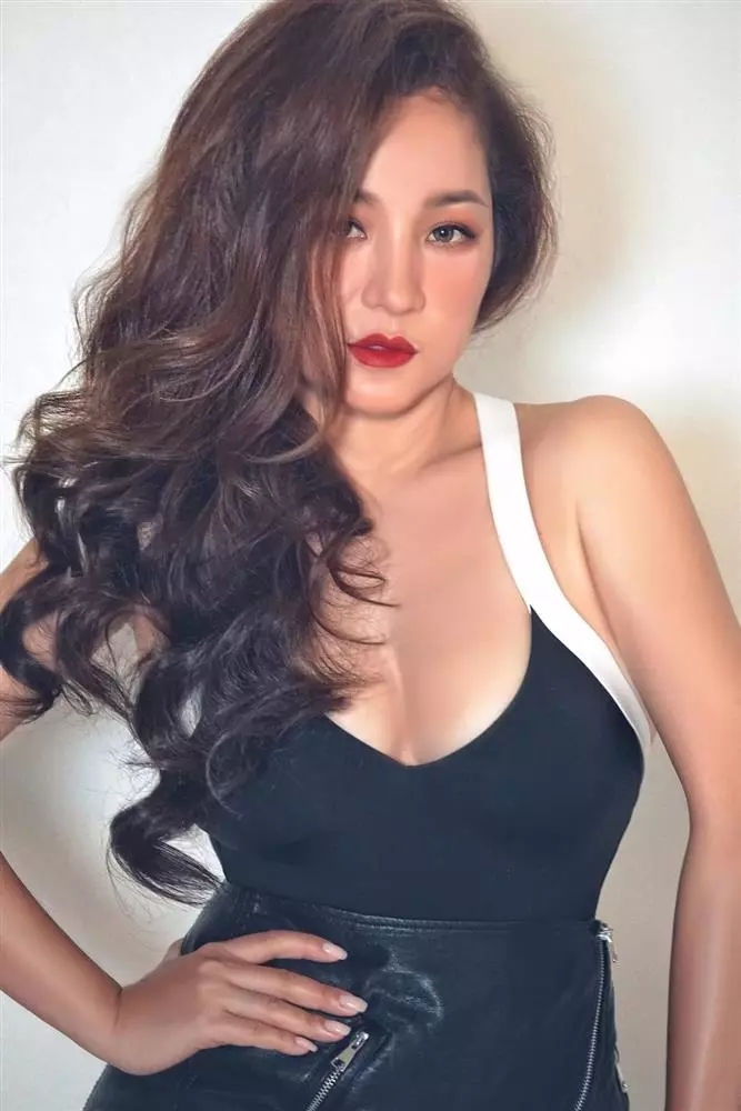 Tin hot giải trí ngày 7/9: MC Cát Tường vô tình khiến một nhân viên siêu thị bị phạt tiền Tin hot giải trí ngày 7/9: MC Cát Tường vô tình khiến một nhân viên siêu thị bị phạt tiền