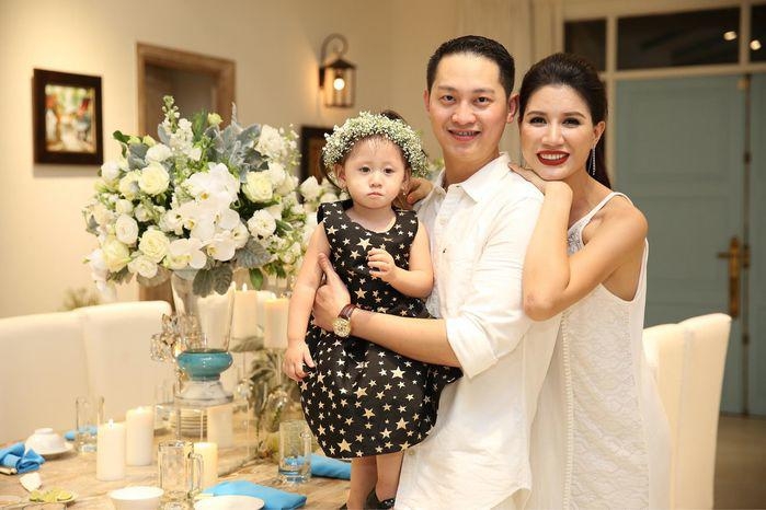 Tin hot giải trí ngày 16/9: Phương Oanh đáp trả khi bị chê mặc đồ ngủ xấu trên phim Tin hot giải trí ngày 16/9: Phương Oanh đáp trả khi bị chê mặc đồ ngủ xấu trên phim