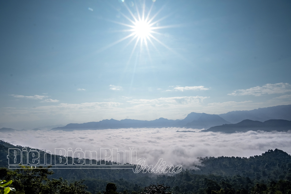 Mùa “săn mây” ở Điện Biên Mùa “săn mây” ở Điện Biên