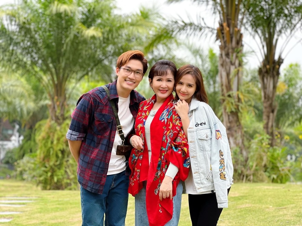 Sao Việt ngày 10/12: Thắm Bebe khẳng định Hoàng Anh không phải người thứ 3 Sao Việt ngày 10/12: Thắm Bebe khẳng định Hoàng Anh không phải người thứ 3