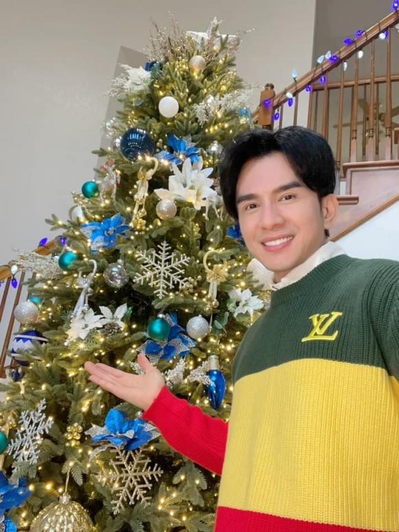 Sao Việt ngày 26/12: Đan Trường khoe không gian nhà mới mua tại Mỹ Sao Việt ngày 26/12: Đan Trường khoe không gian nhà mới mua tại Mỹ