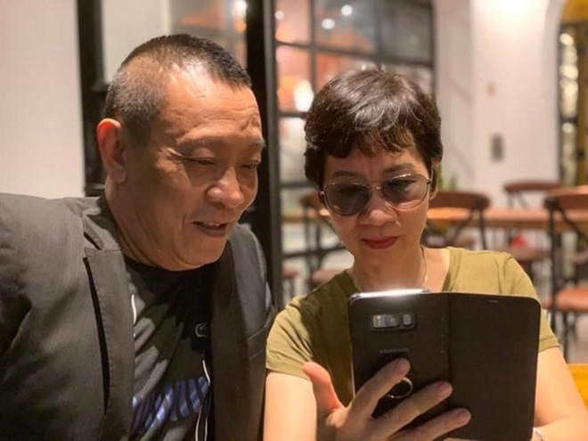 Sao Việt ngày 28/12: Người vợ kín tiếng luôn đồng hành cùng MC Lại Văn Sâm Sao Việt ngày 28/12: Người vợ kín tiếng luôn đồng hành cùng MC Lại Văn Sâm