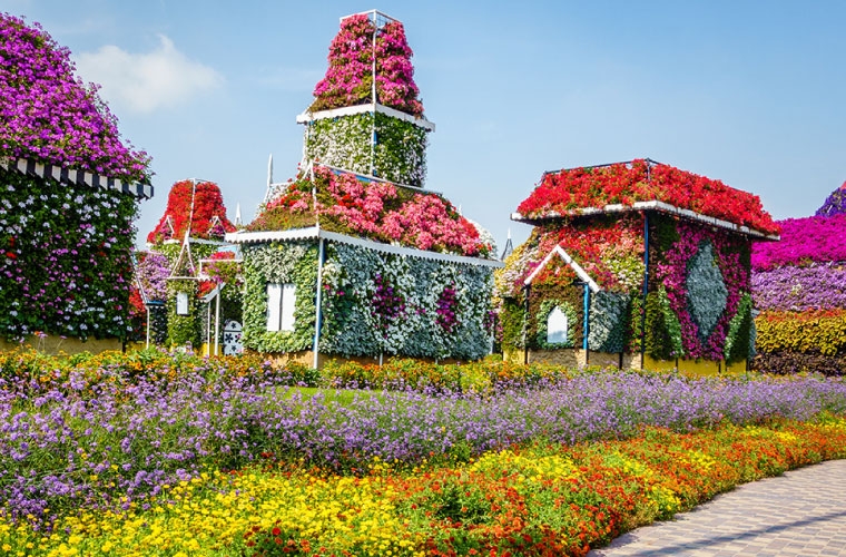 den dubai dung quen ghe tham vuon hoa lon nhat the gioi