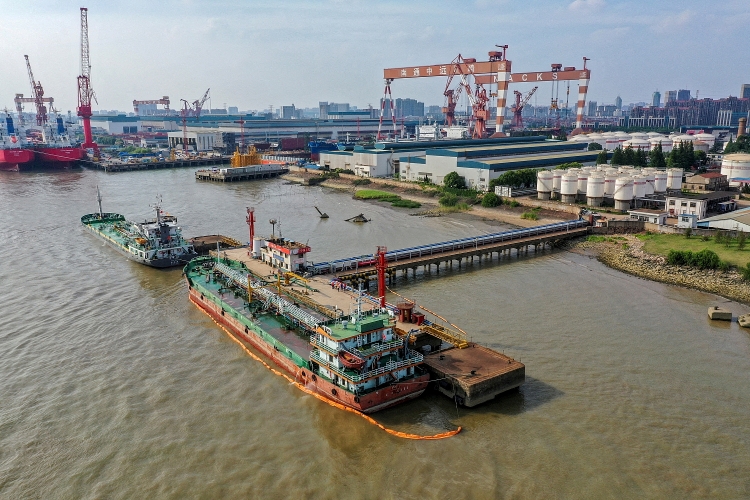 Dầu của Nga sẽ rẻ hơn khoảng 10% ở Trung Quốc