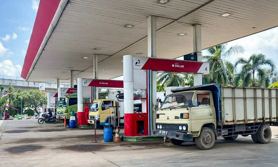 Indonesia có thể tăng 30% giá xăng dầu Indonesia có thể tăng 30% giá xăng dầu