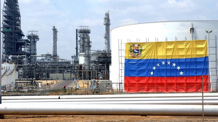 Nhà máy lọc dầu lớn thứ hai Venezuela tạm ngừng sản xuất xăng Nhà máy lọc dầu lớn thứ hai Venezuela tạm ngừng sản xuất xăng