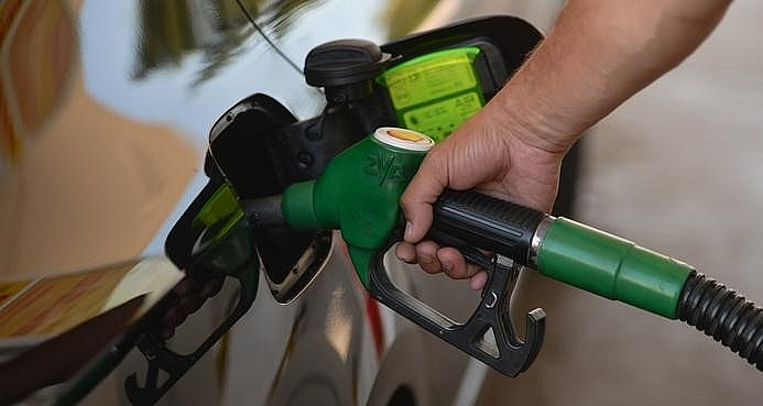 Ba Lan giảm thuế xăng dầu xuống mức tối thiểu nhằm đối phó với lạm phát cao nhất trong 2 thập kỷ