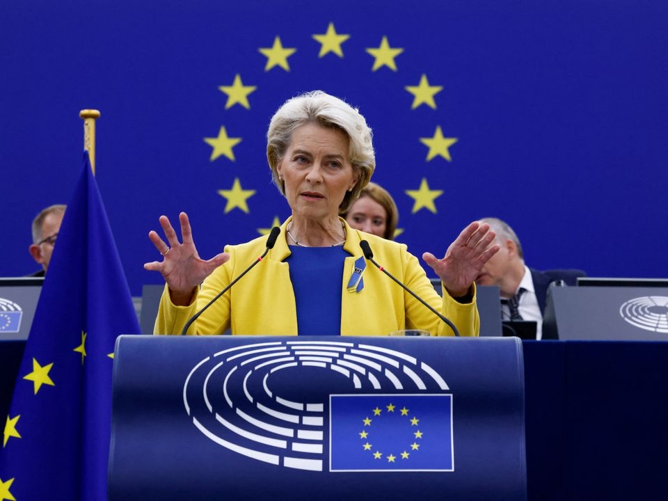 EU dự kiến đánh thuế mạnh các công ty năng lượng để giải quyết tình trạng giá tăng đột biến